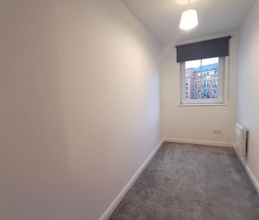 2 bed flat for rent in The Shore - Photo 2