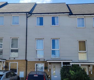 4 bedroom terraced house to rent - Photo 6