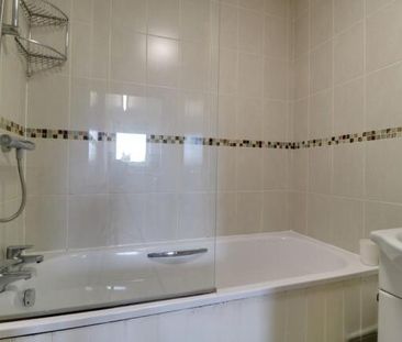 2 bedroom property to rent - Photo 4