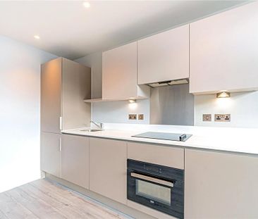 Studio to rent - Photo 5