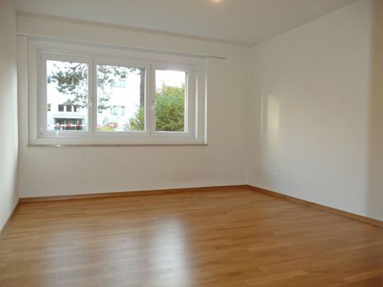 Wohnung mit grossem Balkon - Befristet bis 31.03.2027 - Photo 1