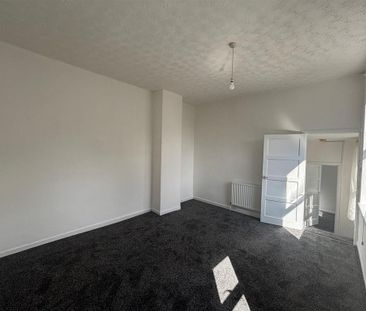 2 bedroom townhouse to rent - Photo 3