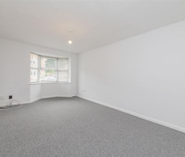 3 bed House To Let - Photo 4