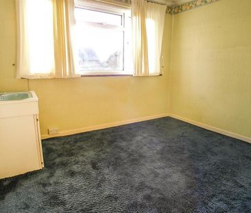 4 bedroom semi-detached house to rent - Photo 3