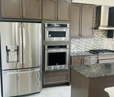 For Lease - 121 Bonnieglen Farm Boulevard Unit# Upper, Caledon, Ontario - Photo 1
