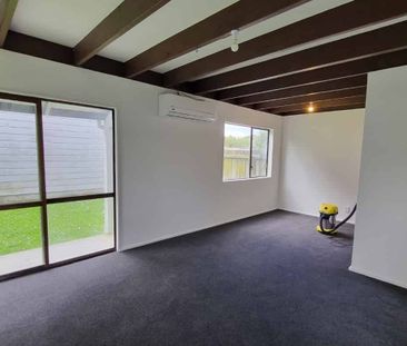 Two Bedroom - Renovated Home - Photo 4