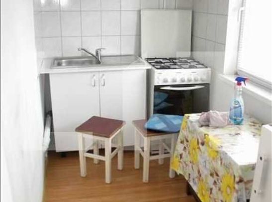 Inchiriere apartament 1 camera, 28 mp utili, zona UMF, mobilat dragut - Photo 1