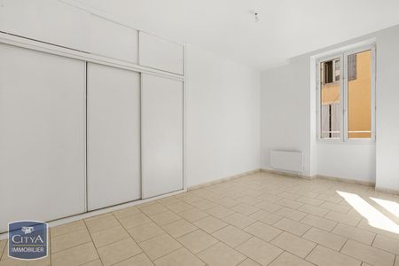 Location Appartement 3 pièces 76m² LODEVE 34700 - Photo 3