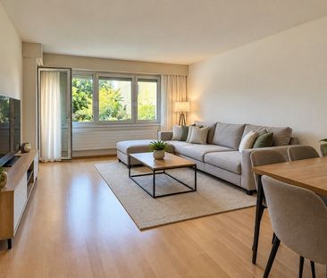 Newly Furnished 3.5-Room Apartment with Balcony and Beautiful Views in Zürich Oerlikon - Photo 1