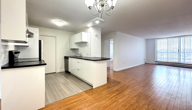 Cameron Arms - Photo 1