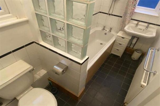 2 bedroom maisonette to rent - Photo 1