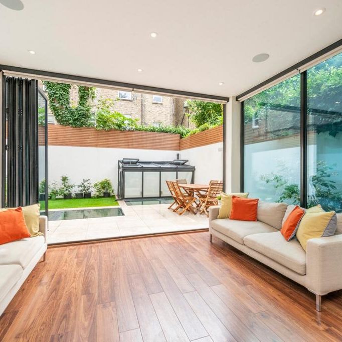 3 bedroom maisonette to rent - Photo 1