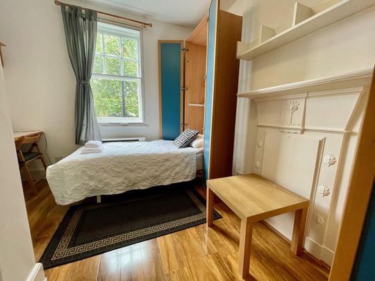 Flat 320 Fulham Palace Road, Fulham W6 9HH - Photo 1