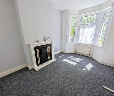 A 3 Bedroom Terraced - Photo 3