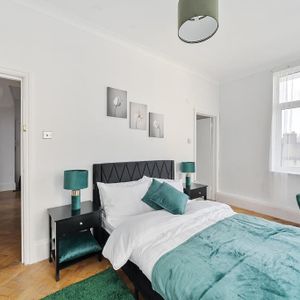 Room in a Shared Flat, High Street, CR0 - Photo 2