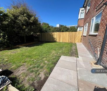 3 bedroom semi-detached house to rent - Photo 4