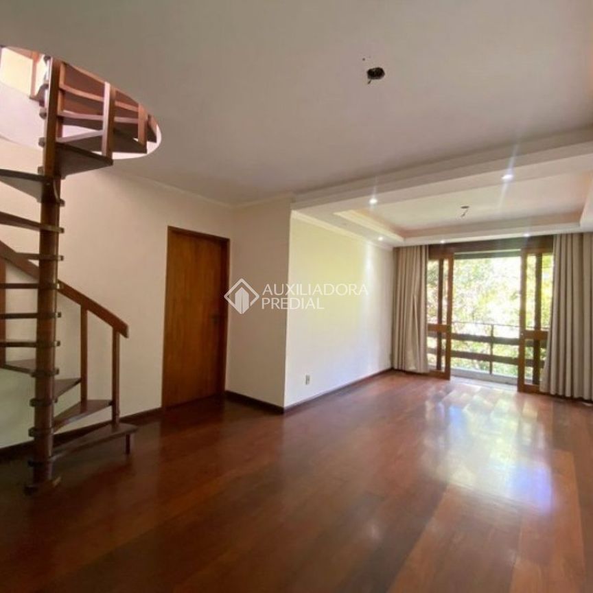 Cobertura com 2 quartos e 186m² para alugar em Petrópolis, Porto Alegre. - Photo 1