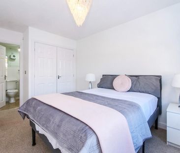 2 bedroom Flat To Let Total Size: 940 SQ FT - Photo 6