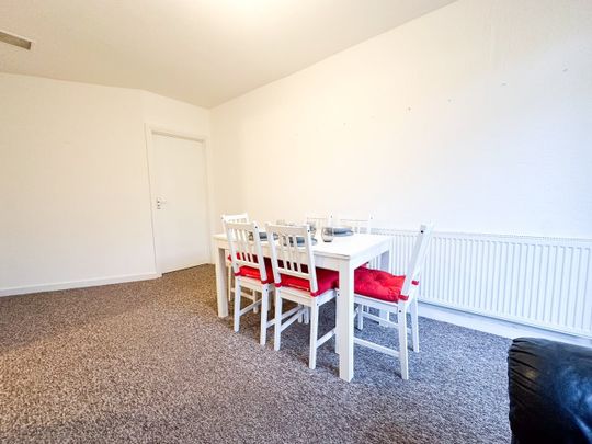 Room in a Shared Flat, Windsor Crescent, HA9 - Photo 1
