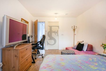 Studio to rent - Photo 3