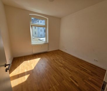 Single-Wohnung mit EBK ab 01.05 - Photo 1