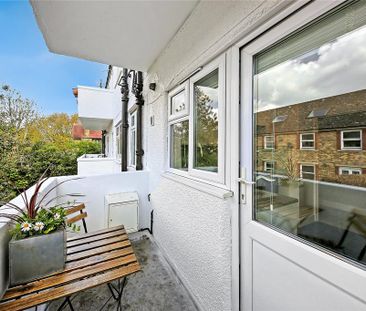 2 bedroom flat to rent - Photo 3