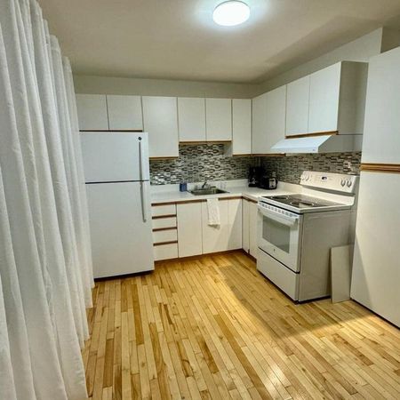 Logement 4 1/2 ( tout inclus) dispo 1ier février - Photo 4