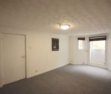 1 bed flat to rent in Regents Park, Heavitree - Photo 2