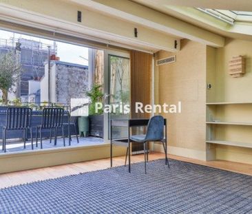 Maison • Odéon - Photo 1