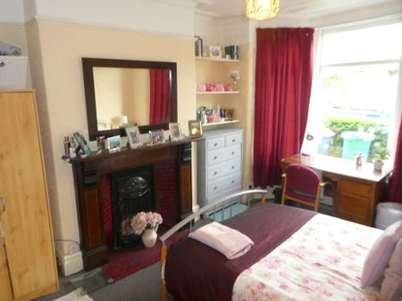 4 bedroom terraced house to rent - Photo 2