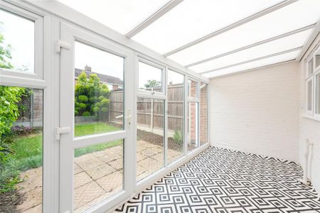 3 bedroom terraced house to rent - Photo 3