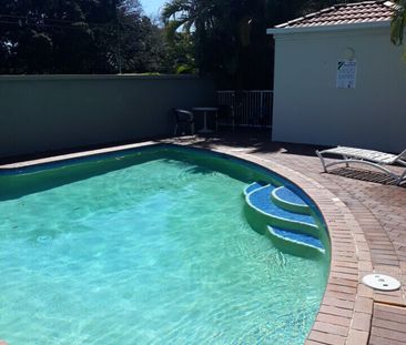 Broadbeach - Photo 3