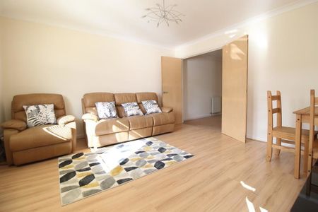 Grandholm Crescent, Danestone, Top Floor, AB22 - Photo 3