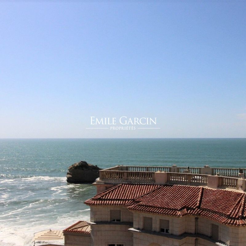 Appartement à louer à Biarritz, plage du Miramar, vue imprenable sur l'océan. - Photo 1