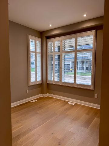 For Lease - 1216 Onyx Trail, Oakville, Ontario - Photo 2