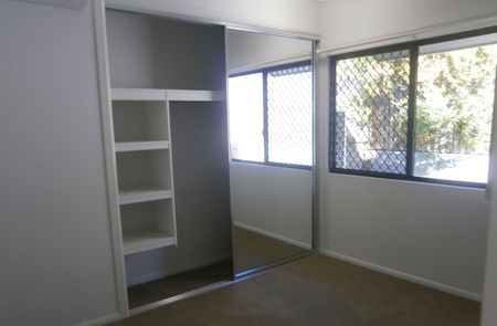 3 BEDROOM 2 BATHROOM HOME IN DEERAGUN - Photo 3