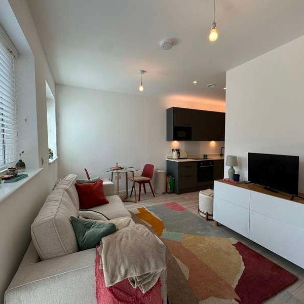 Marlborough House, Clivemont Road, Maidenhead, SL6 - Photo 1