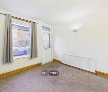 2 bedroom property to rent - Photo 3