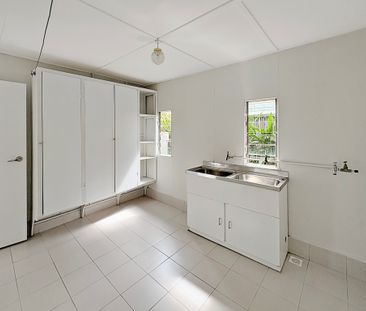 Charming 3-Bedroom Home - Photo 1