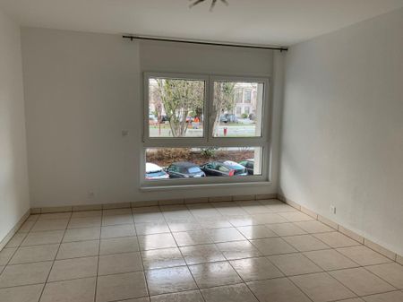 Sion, appartement de 3.5 pièces au centre-ville, proche de toutes les commodités, sans place de parc - Photo 3