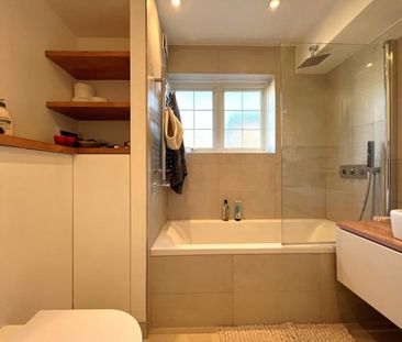 Foxglove Gardens, Guildford - 4 bedrooms Property for lettings - Se... - Photo 3