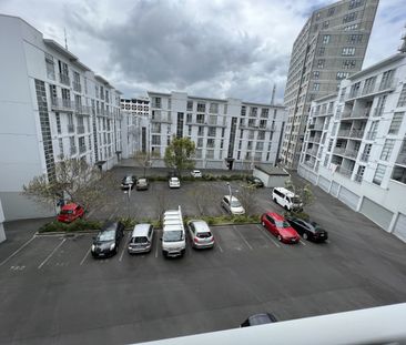 Furnished Two Bedrooms apartment in Auckland Grammar Zone - Photo 1