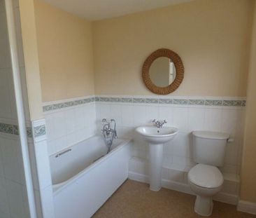 4 bedroom detached house to rent - Photo 5