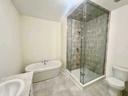 For Lease - 49 SINGHAMPTON Road, Vaughan, Ontario - Photo 4