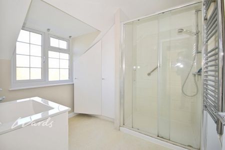 2 bedroom end of terrace house to rent - Photo 5