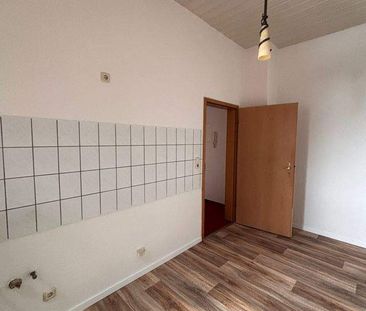 Gemütliche 2-Raum-Erdgeschoss-Wohnung in Werdau - Photo 2