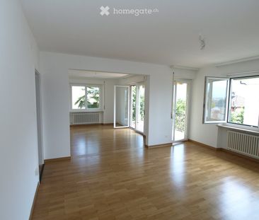 Affitto 2.5 locali al 2. piano zona tranquilla e vista lago - Photo 2