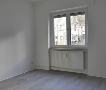 ﻿Schöne 3-Zimmer-Wohnung mit Tageslichtbad und Balkon im Limes-Quar... - Photo 1