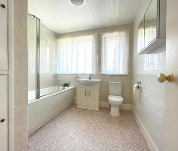 4 bedroom property to rent - Photo 4