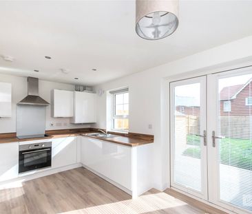 3 bedroom house to rent Tangmere Road, Hailsham, East Sussex, BN27 - Photo 3